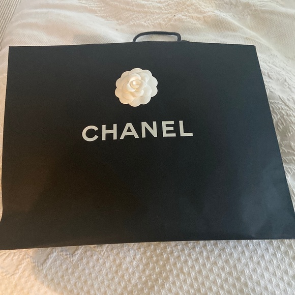 Chanel shopping bag - Picture 1 of 1